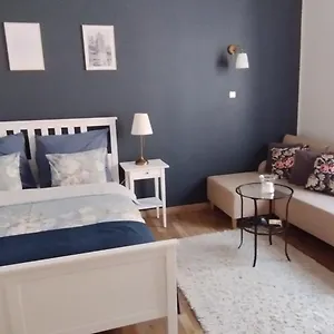 https://dominique-apartment.krakowhotelspoland.com